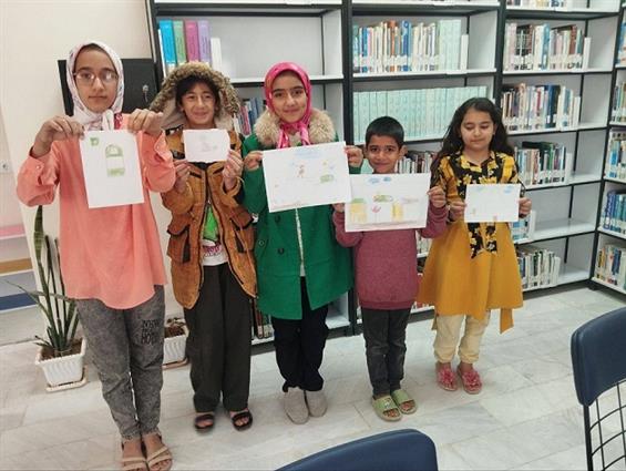 نقاشی ورنگ آمیزی توسط کودکان عضو